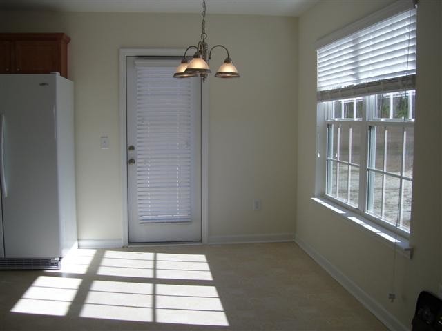 Building Photo - 40 Twin Oaks Pl