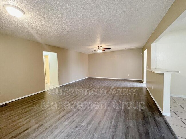 Foto del edificio - 11216 N Stratford Dr