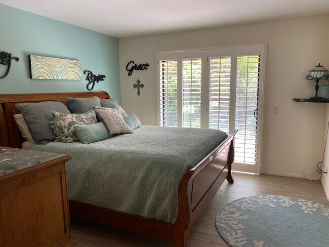 Master Bedroom (w Retreat) - 3648 Azure Cir