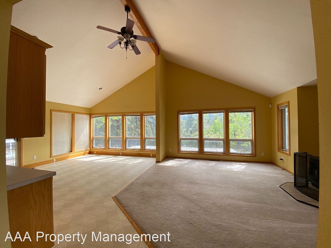 Primary Photo - 5 br, 2 bath House - 12045 Old Fort Rd