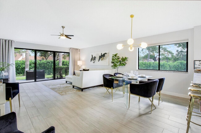 Building Photo - 108 Club Dr