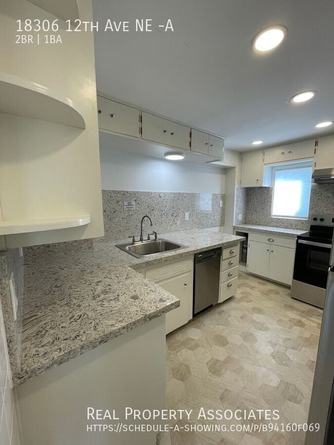 Foto del edificio - 18306 12th Ave NE