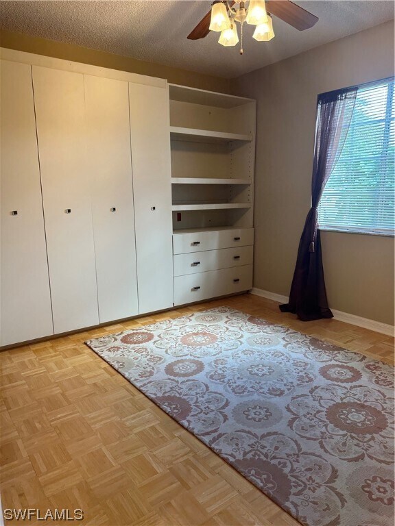 Foto del edificio - 7737 Jewel Ln