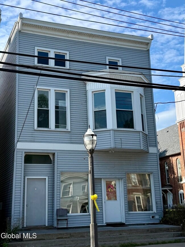 Building Photo - 741 Hudson Ave
