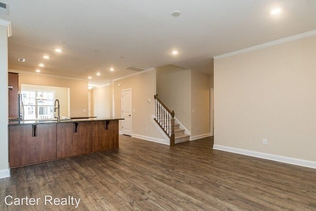 Building Photo - 3 br, 3.5 bath House - 6420 Truxton Lane