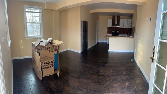 Building Photo - 409 Boston Rd