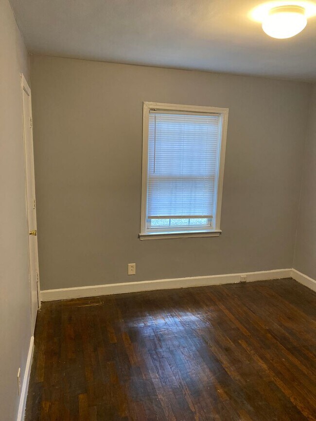 Foto del edificio - Cozy 2-Bedroom 1-Bath in Charlotte