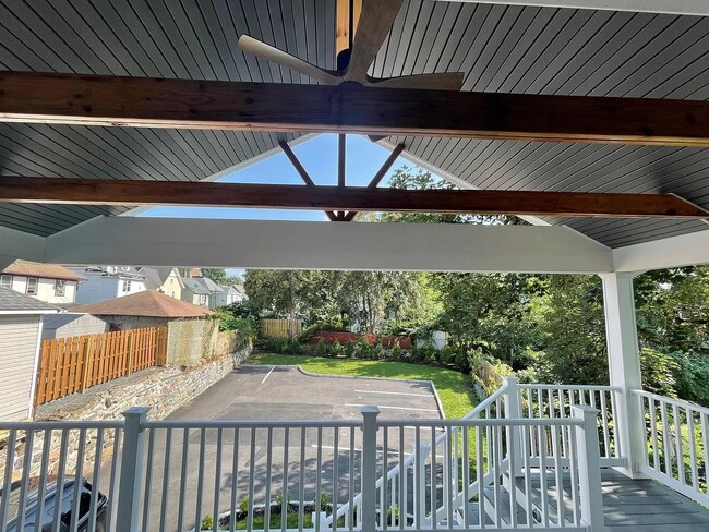 Building Photo - 40 Grant St