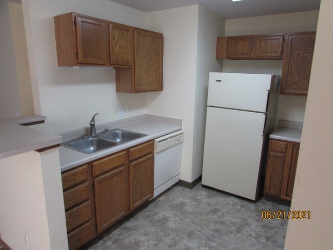 Building Photo - 10 Woodridge Ct