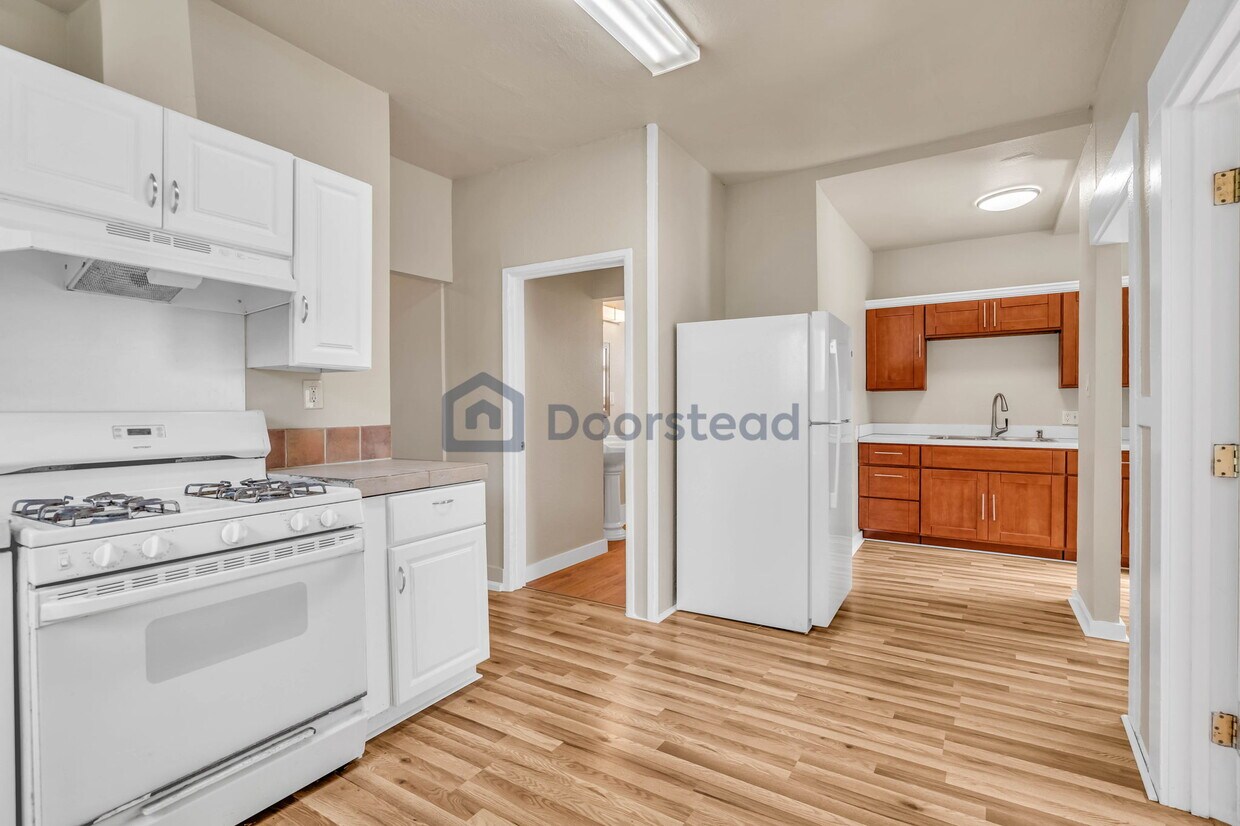 Primary Photo - 422 5th St