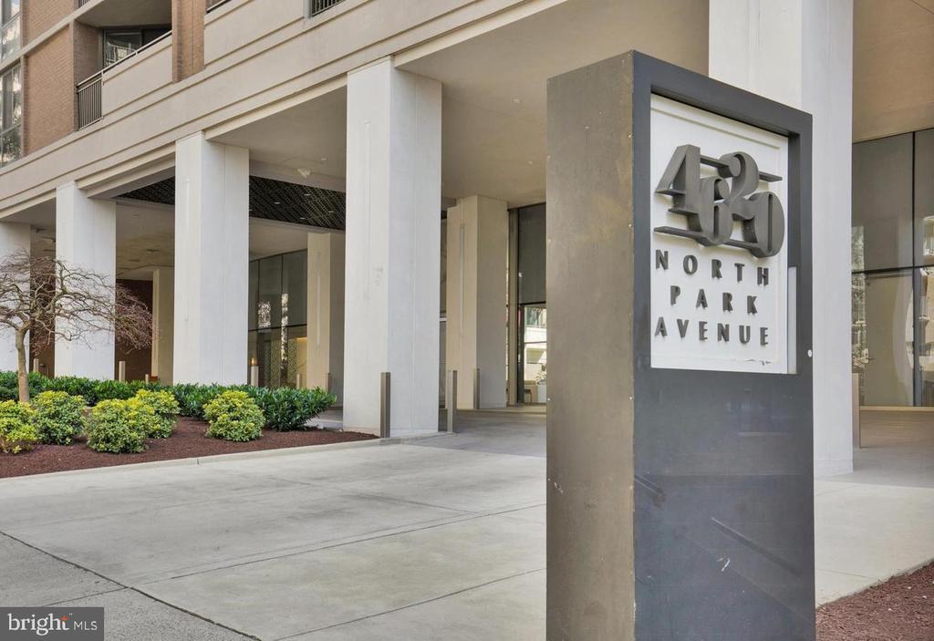 Foto principal - 4620 N Park Ave