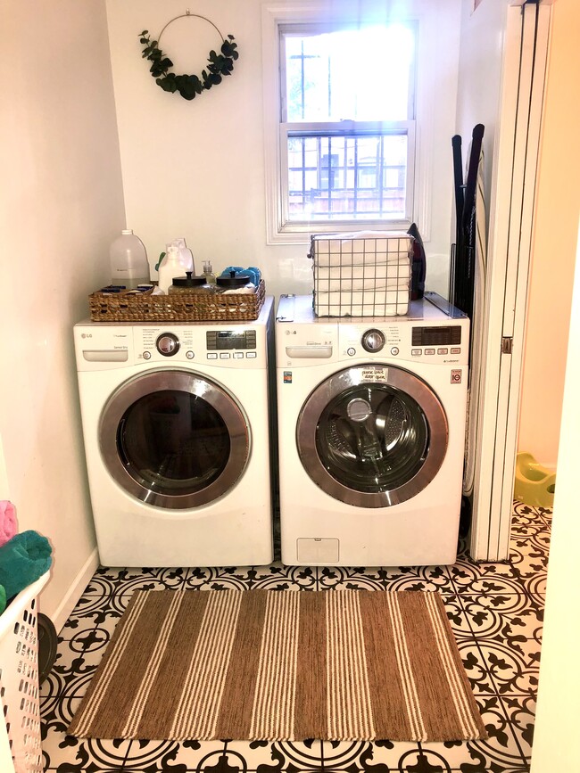 Washer/dryer with detergent included: - 1310 S Heath Ave