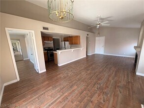 Building Photo - 7570 W Flamingo Rd