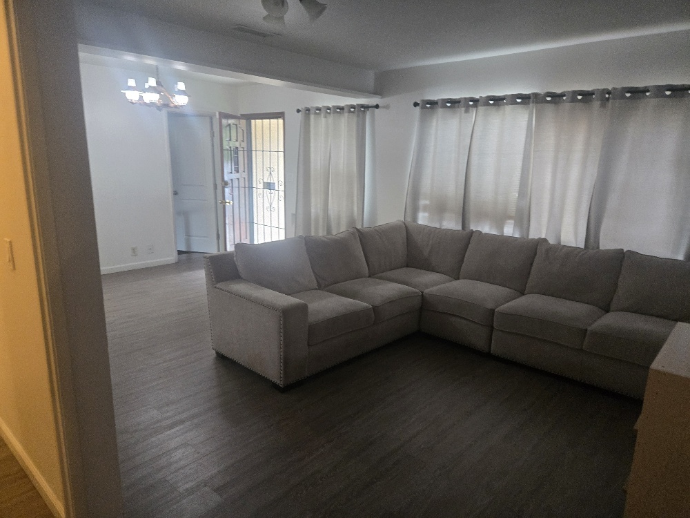 Foto principal - 7253 Capps Ave
