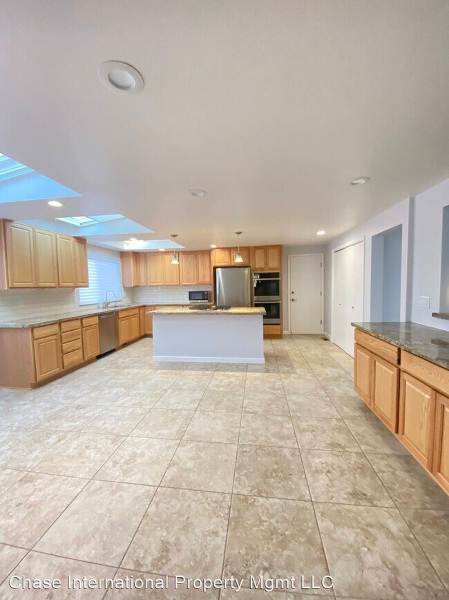 Foto del edificio - 5 br, 3 bath House - 2630 Trentham Way