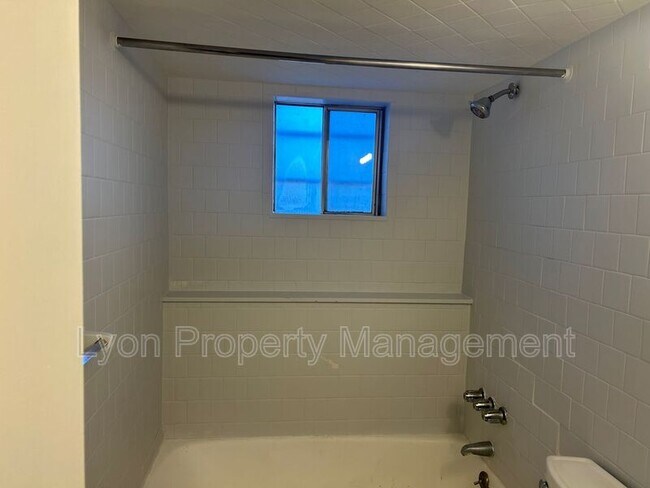 Foto del edificio - 21 Pleasant St