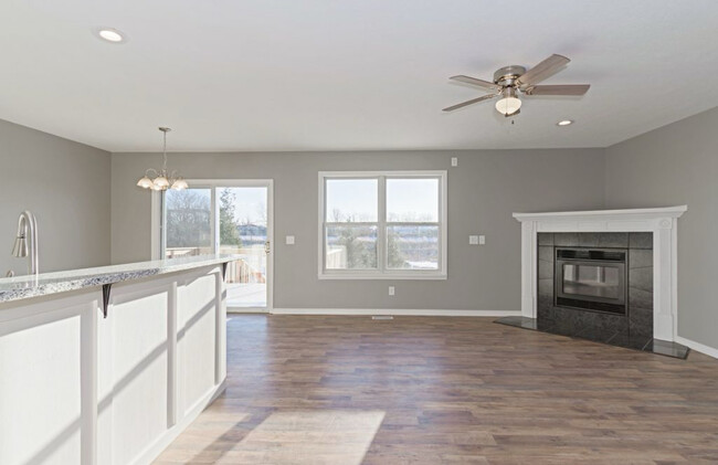 Building Photo - 1212 Beacon Hill Ct