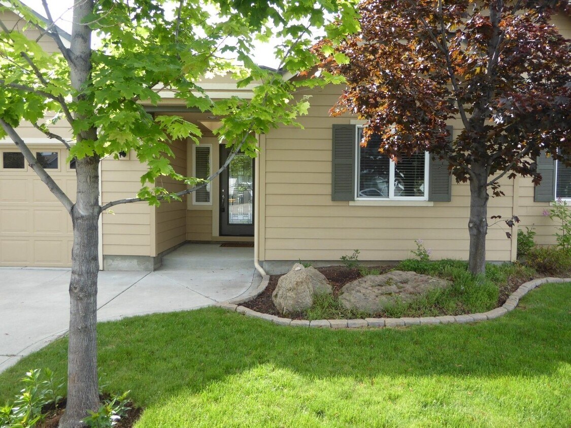 63164 NE WATERCRESS WAY, BEND, OREGON 9770... House Rental in Bend