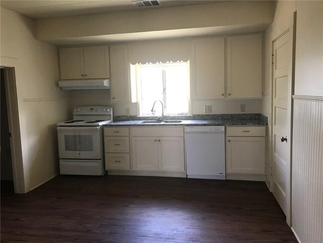 Building Photo - 2865 Co Rd 61