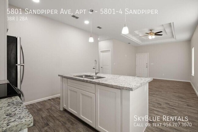Foto del edificio - 5801 Sandpiper Ave