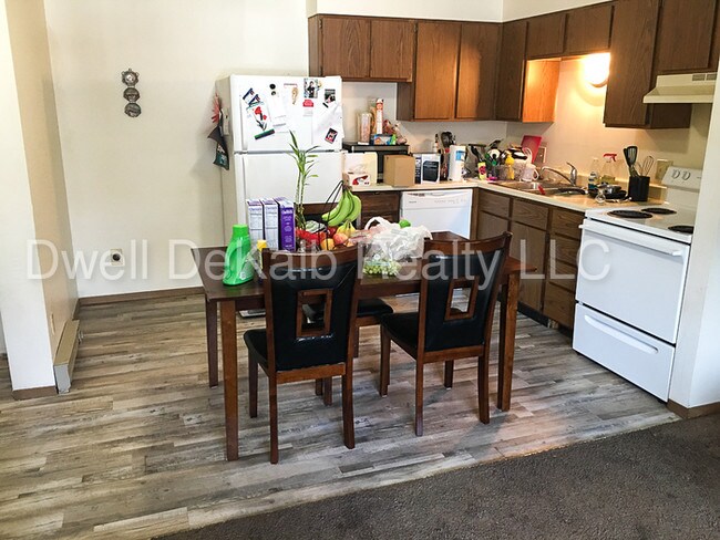 Foto del edificio - 820 Edgebrook Dr