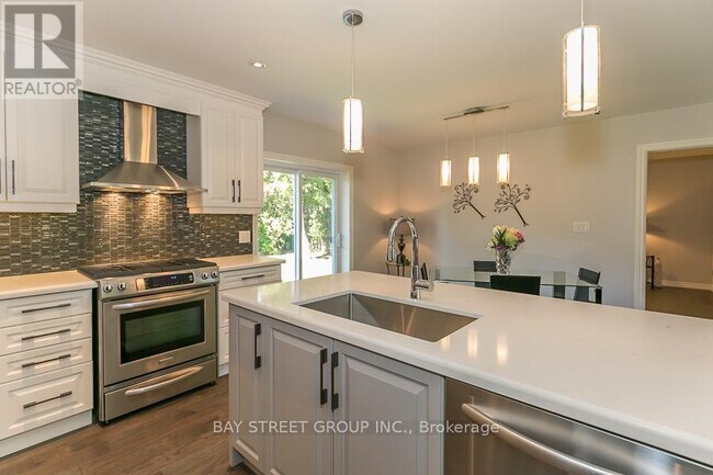 Building Photo - 367 Kerrybrook Dr
