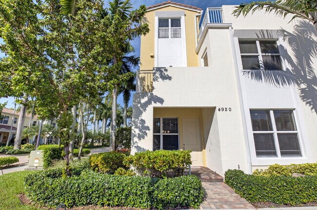 Foto del edificio - 4920 NW 15th Ave