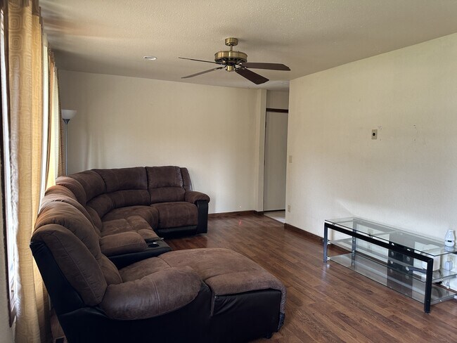 Foto del edificio - 2427 Mallard Dr