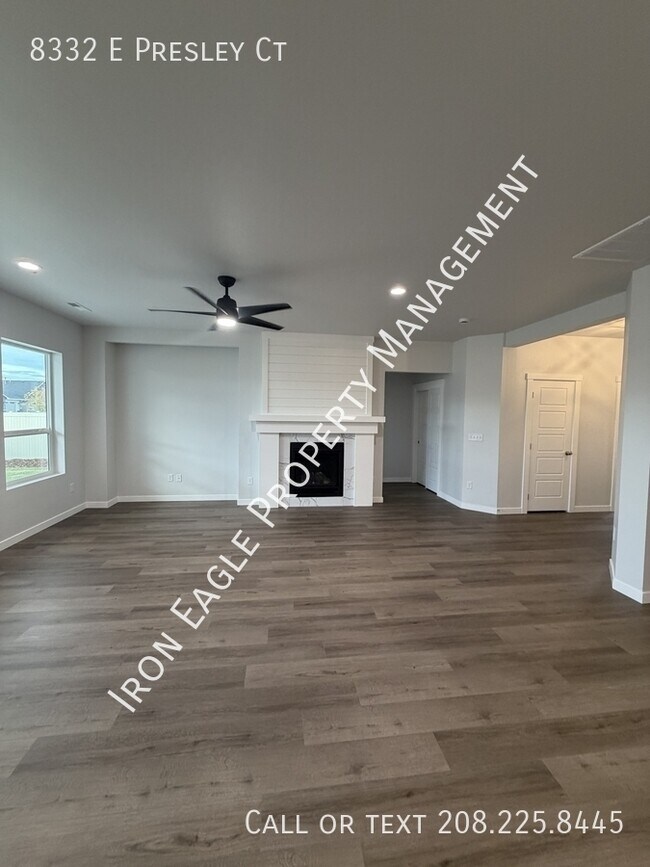 Foto del edificio - 8332 E Presley Ct