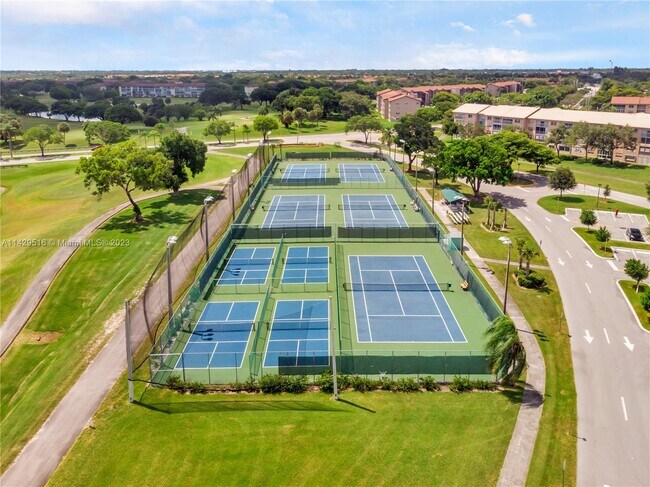 Foto del edificio - 100 SW 132nd Way