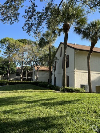 Building Photo - 3211 Jog Park Dr