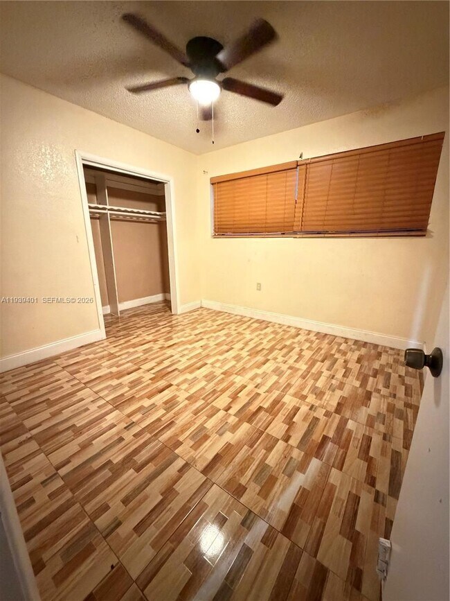 Foto del edificio - 19130 NW 5th Pl