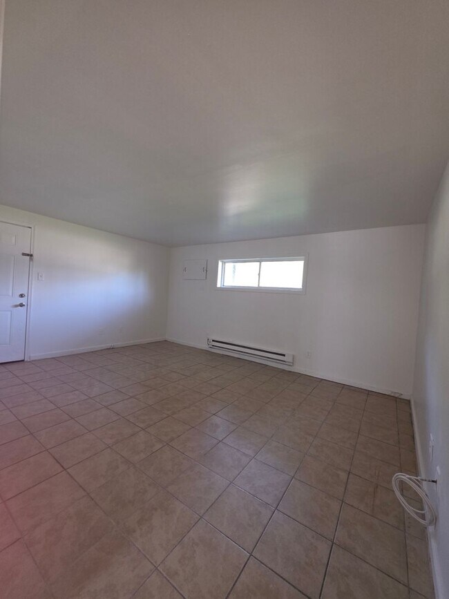 Foto del edificio - 1 BR Lower in a Desirable Neighborhood