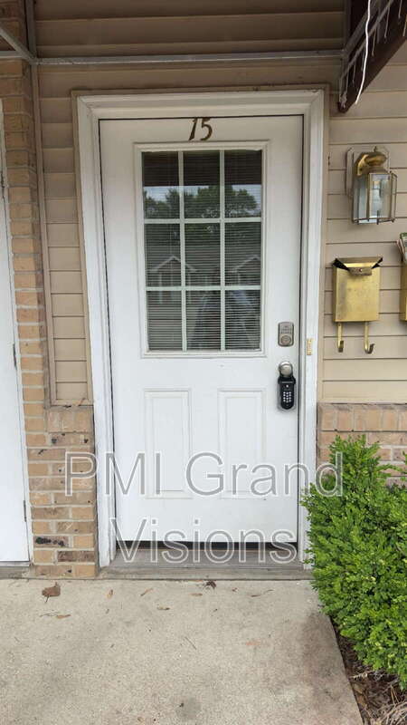 Foto del edificio - 1306 Arthur Ave