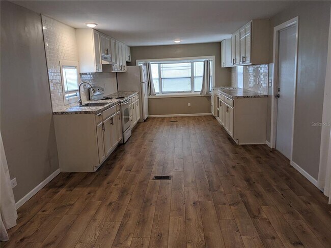 Building Photo - 11730 US-92