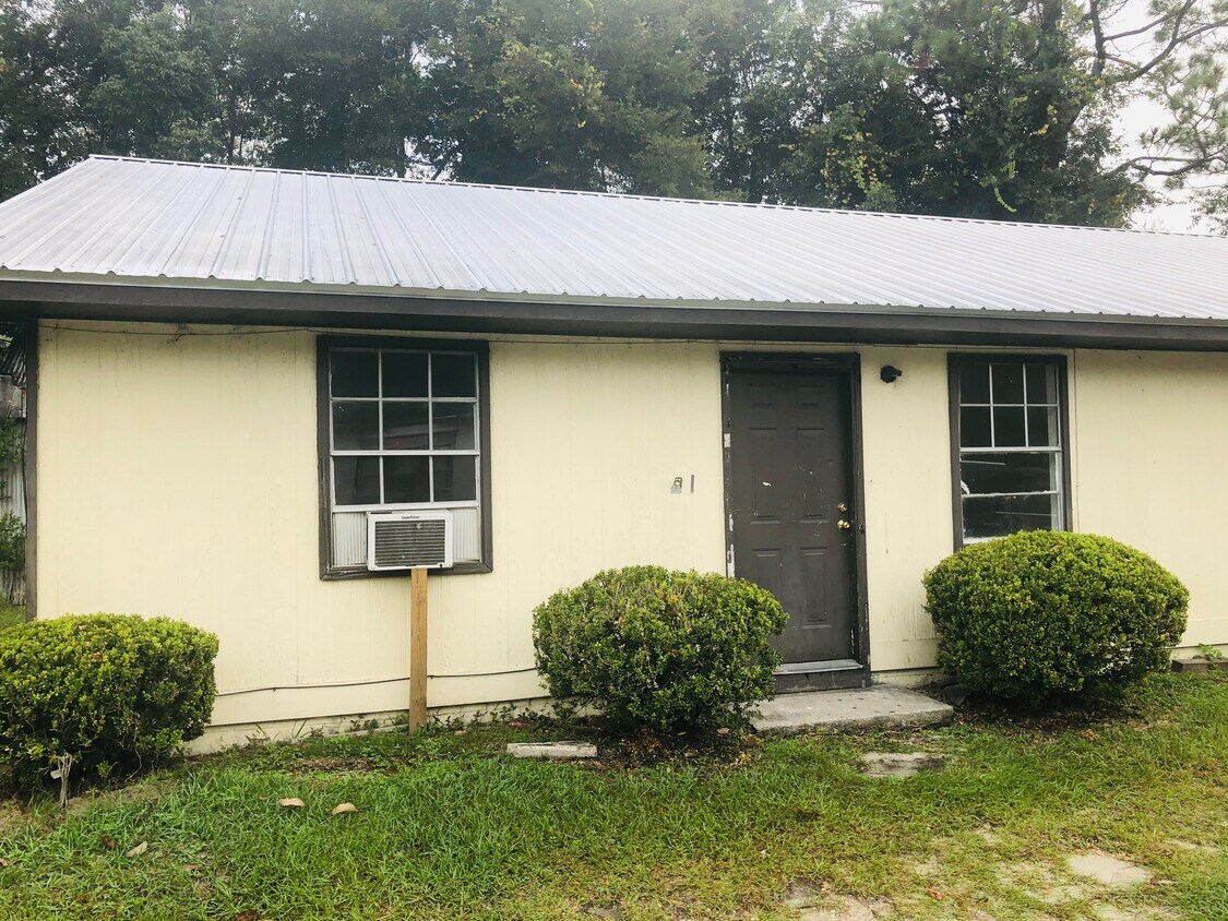 Foto principal - 301 Marion St