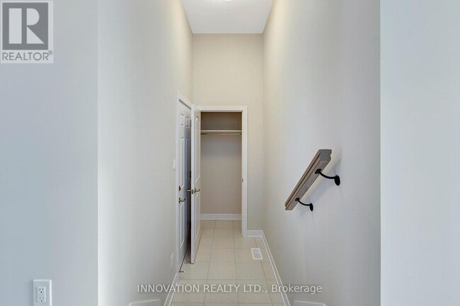 Building Photo - 18 Pumice Pl