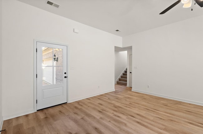 Building Photo - 6275 Clover Ct