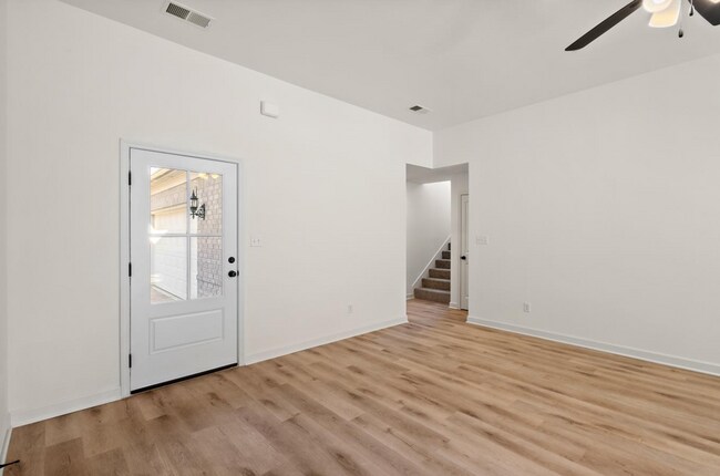 Foto del edificio - 6275 Clover Ct