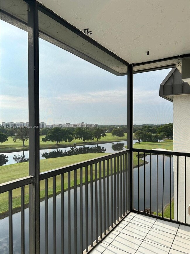 Foto del edificio - 3100 W Rolling Hills Cir
