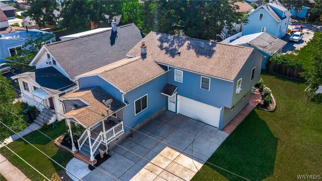 Building Photo - 114 Flohr Ave