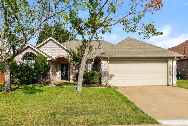 Building Photo - 2513 Dandelion Ln