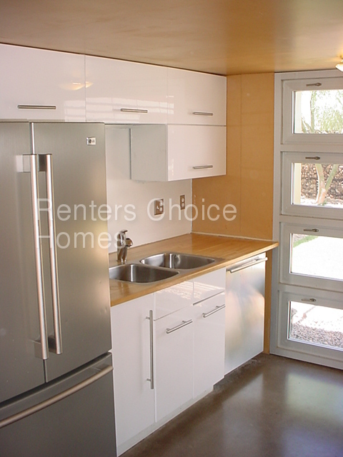 Building Photo - 2543 E Winston Dr