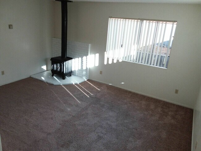 Foto del edificio - 3215 1175 Ramona, #A C