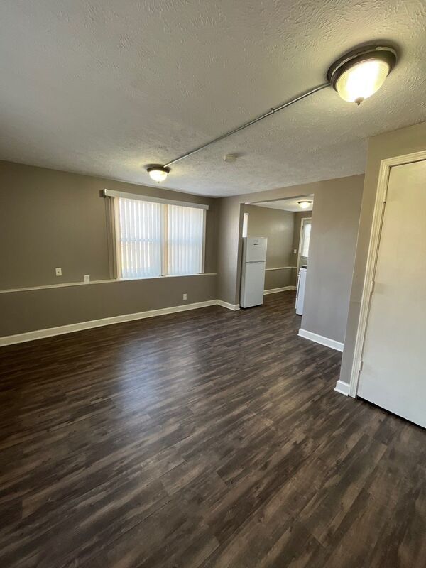 Building Photo - 3502 S 51st St