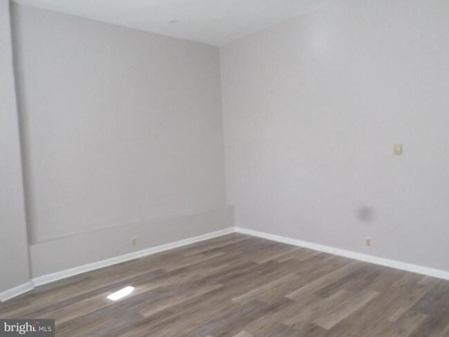 Foto del edificio - 246 S Fairview Ave
