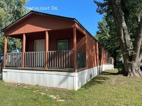 Building Photo - 152 Coachlight Dr