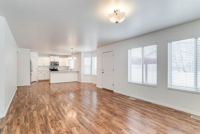 Foto del edificio - Amazing Single Family Home for Rent in Layton