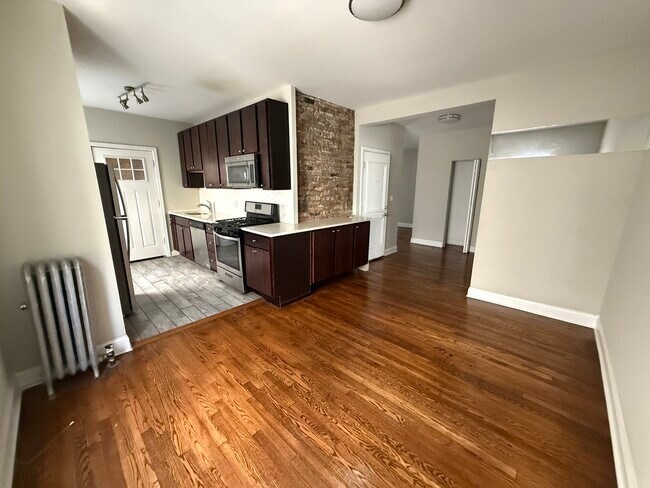 Foto del edificio - 838 E 53rd St