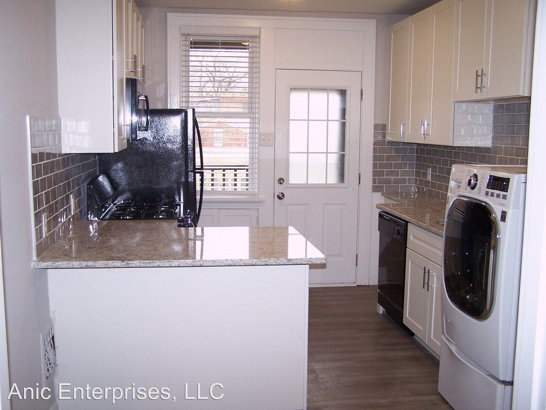 Primary Photo - 1 br, 1 bath Apartment - 1007 Art Hill Pl.